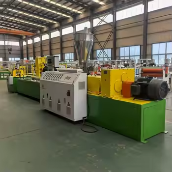 Linie de producție în jgheab de pui din PVC